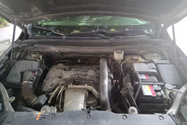 Used Buick Envision 2016 28T Four-Wheel Drive Elite Version Engine Bay