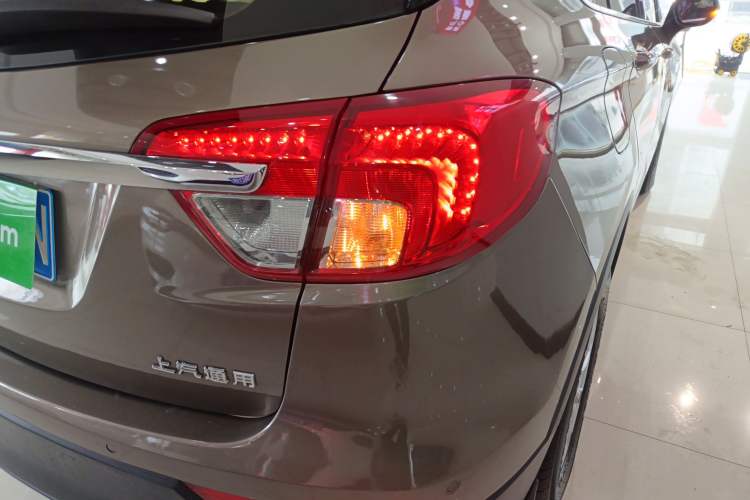 Used Buick Envision 2016 20T Two-Wheel-Drive Elite Model Exterior 3