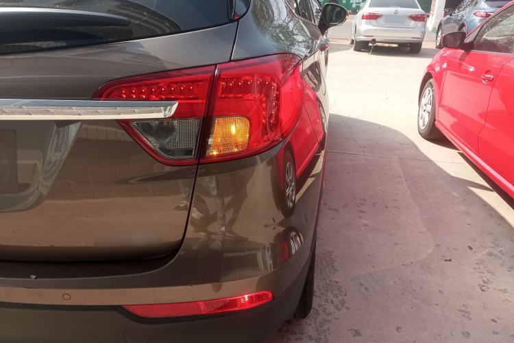 Used Buick Envision 2016 20T Two-Wheel Drive Leading Version Exterior 3