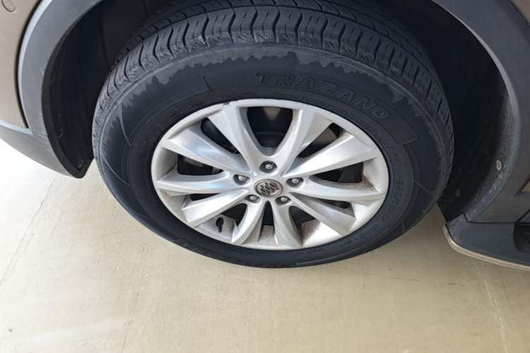Used Buick Envision 2016 28T Four-Wheel Drive Luxury Model Exterior 4