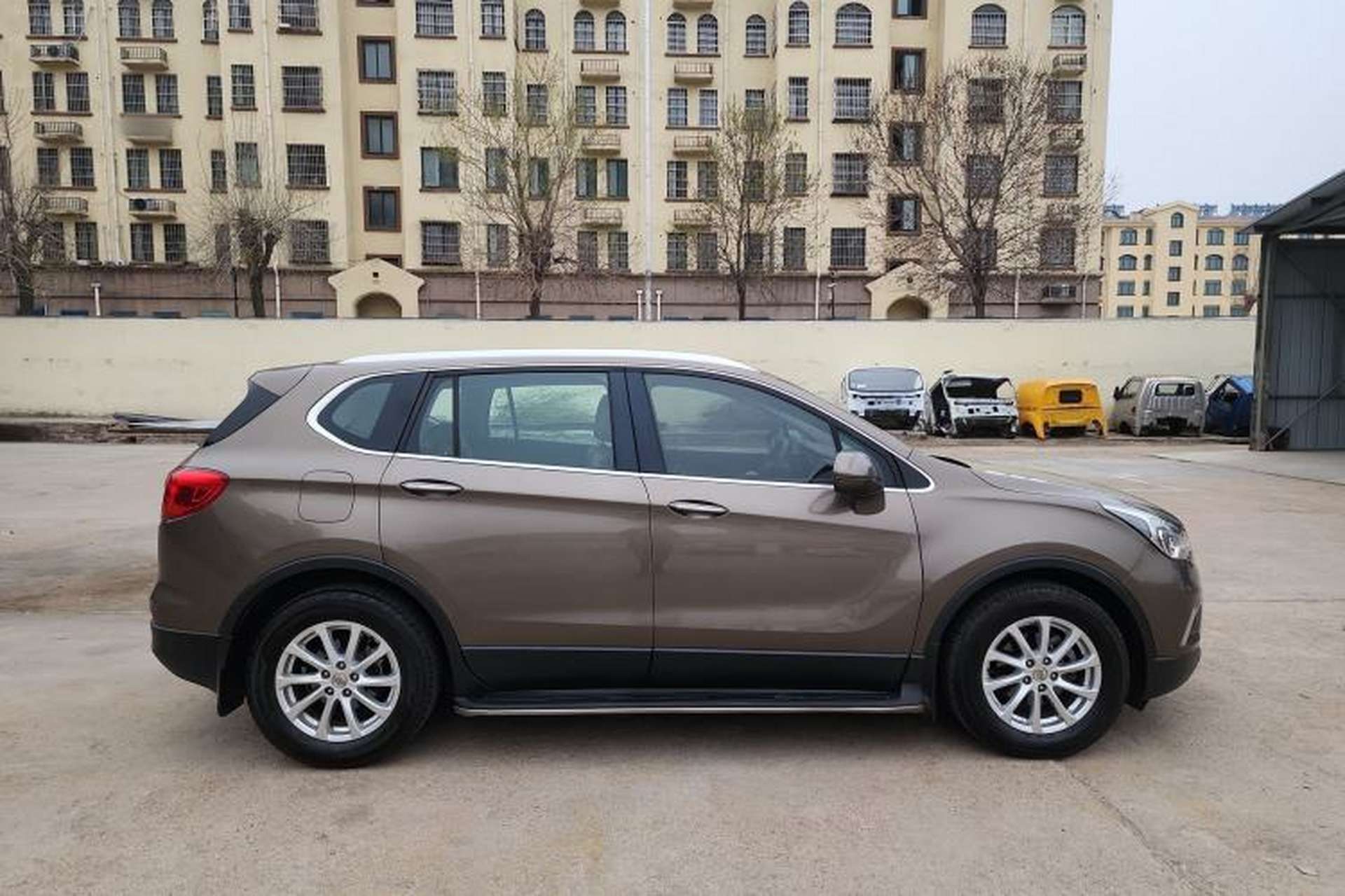 Used Buick Envision 2016 20T Two-Wheel-Drive Elite Model Exterior 5