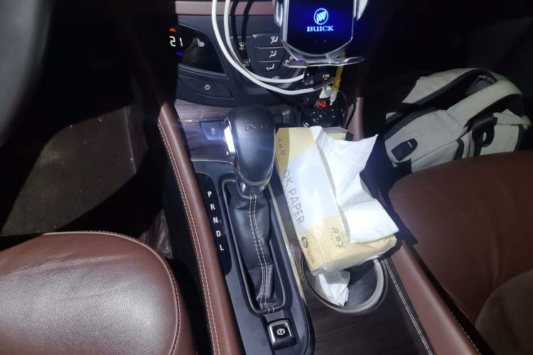 Used Buick Envision 2016 20T Two-Wheel-Drive Elite Model Gear Lever