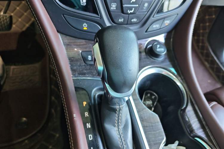 Used Buick Envision 2016 28T Four-Wheel Drive Luxury Model Gear Lever