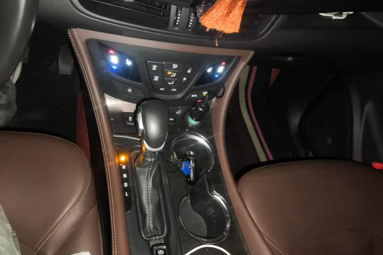 Used Buick Envision 2016 28T Four-Wheel Drive Elite Version Gear Lever