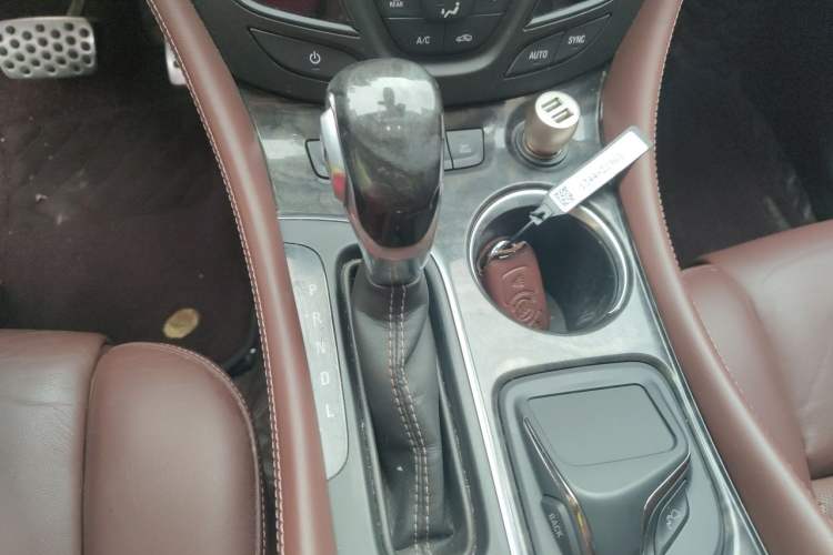 Used Buick Envision 2016 28T All-Wheel-Drive All-Terrain Sport Flagship Edition Gear Lever