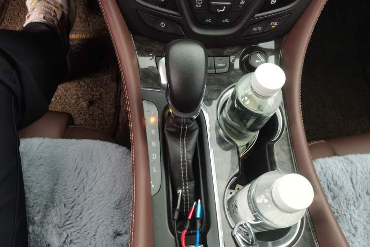 Used Buick Envision 2016 28T Four-Wheel Drive Luxury Model Gear Lever