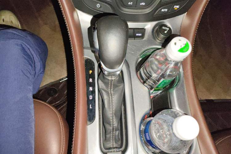 Used Buick Envision 2016 28T Four-Wheel Drive Elite Version Gear Lever