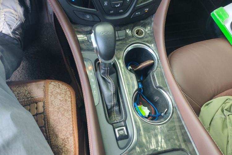 Used Buick Envision 2016 20T Two-Wheel-Drive Elite Model Gear Lever