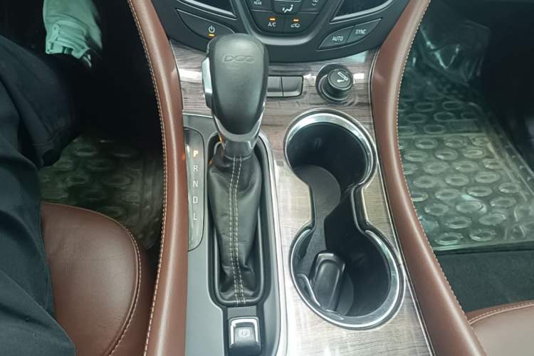 Used Buick Envision 2016 20T Two-Wheel-Drive Elite Model Gear Lever
