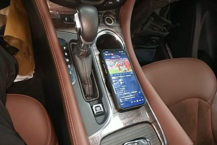 Used Buick Envision 2016 20T Two-Wheel-Drive Elite Model Gear Lever