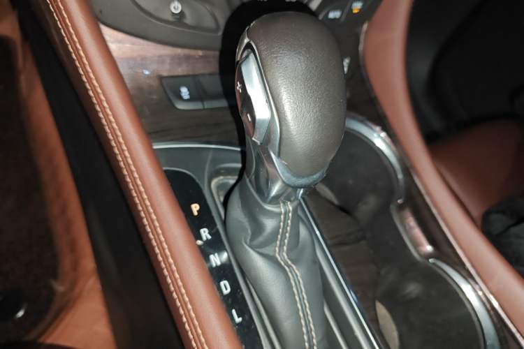 Used Buick Envision 2016 28T Four-Wheel Drive Luxury Model Gear Lever