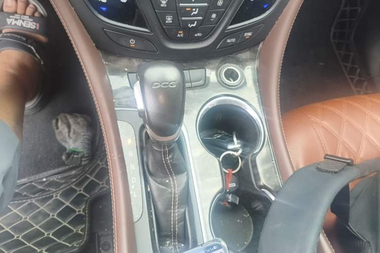 Used Buick Envision 2016 20T Two-Wheel-Drive Elite Model Gear Lever