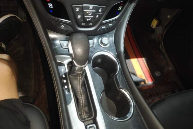 Used Buick Envision 2016 20T Two-Wheel Drive Leading Version Gear Lever