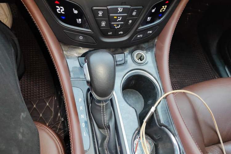 Used Buick Envision 2016 28T Four-Wheel Drive Luxury Model Gear Lever