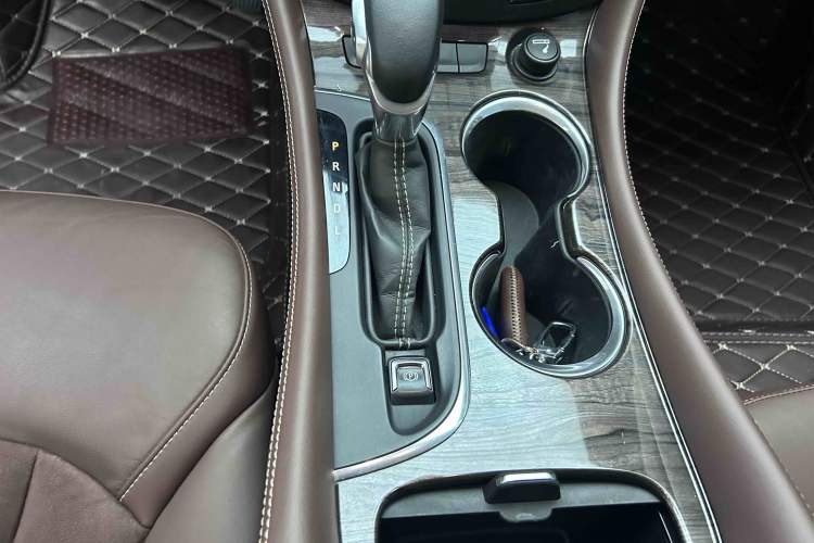 Used Buick Envision 2016 20T Two-Wheel-Drive Elite Model Gear Lever