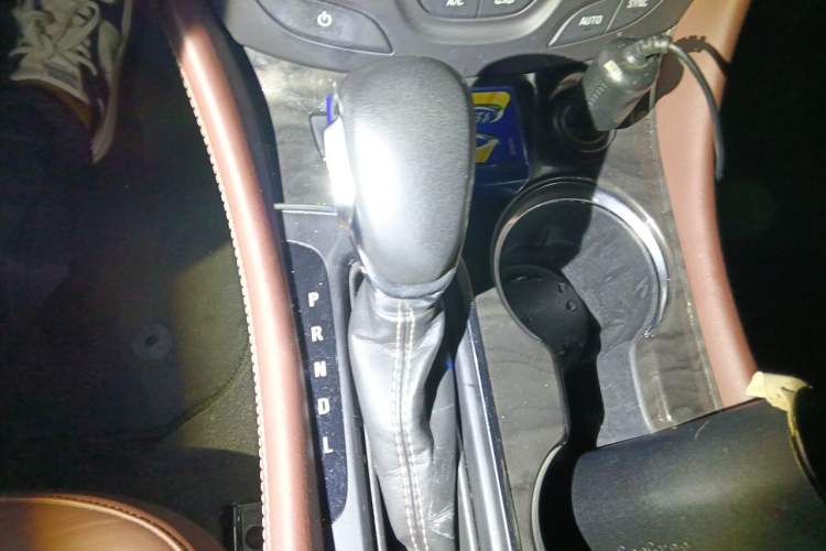 Used Buick Envision 2016 28T Four-Wheel Drive Elite Version Gear Lever