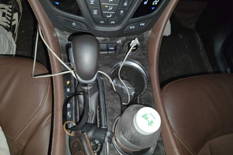 Used Buick Envision 2016 28T Four-Wheel Drive Elite Version Gear Lever