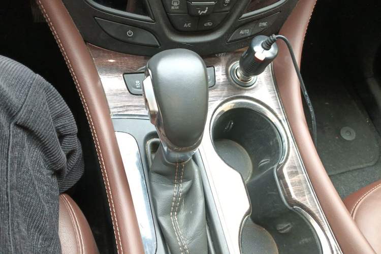 Used Buick Envision 2016 28T Four-Wheel Drive Elite Version Gear Lever