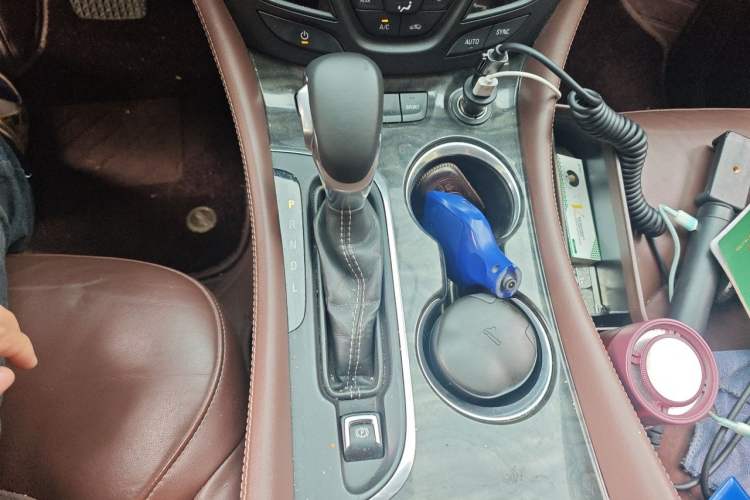 Used Buick Envision 2016 28T Four-Wheel Drive Elite Version Gear Lever