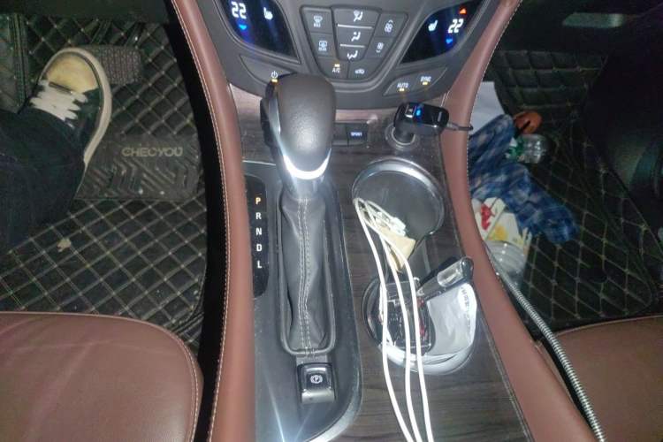 Used Buick Envision 2016 28T Four-Wheel Drive Elite Version Gear Lever