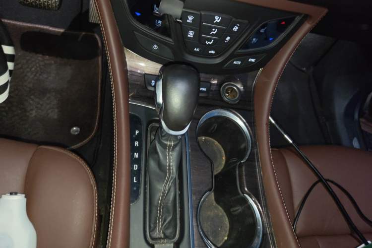 Used Buick Envision 2016 28T Four-Wheel Drive Luxury Model Gear Lever