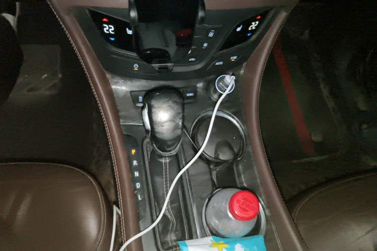 Used Buick Envision 2016 28T Four-Wheel Drive Elite Version Gear Lever