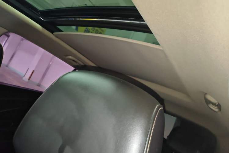 Used Buick Envision 2016 20T Two-Wheel Drive Leading Version Headliner