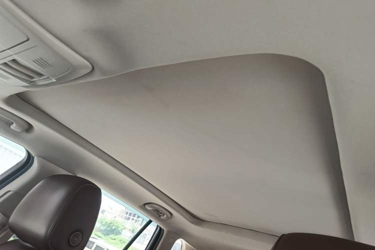 Used Buick Envision 2016 28T Four-Wheel Drive Luxury Model Headliner