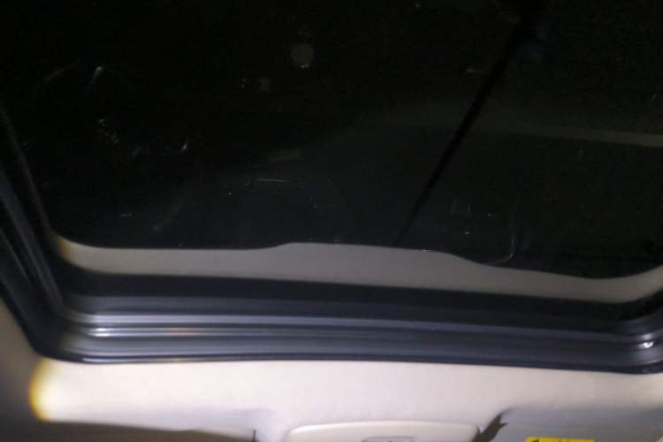 Used Buick Envision 2016 20T Two-Wheel-Drive Elite Model Headliner