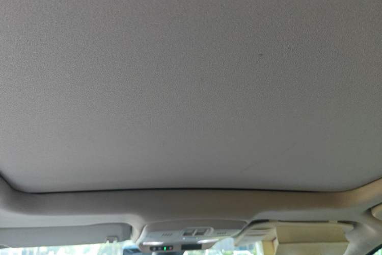 Used Buick Envision 2016 28T Four-Wheel Drive Luxury Model Headliner