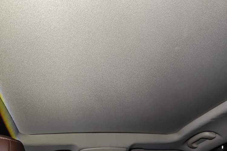 Used Buick Envision 2016 20T Two-Wheel-Drive Elite Model Headliner