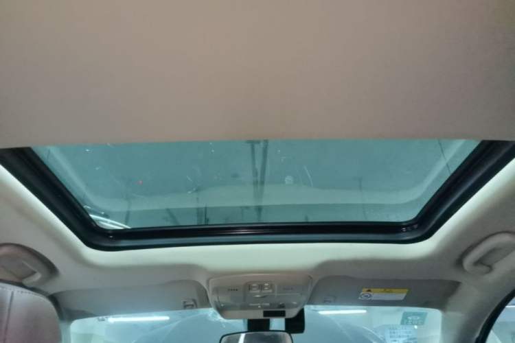 Used Buick Envision 2016 20T Two-Wheel-Drive Elite Model Headliner