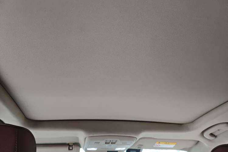Used Buick Envision 2016 20T Two-Wheel-Drive Elite Model Headliner