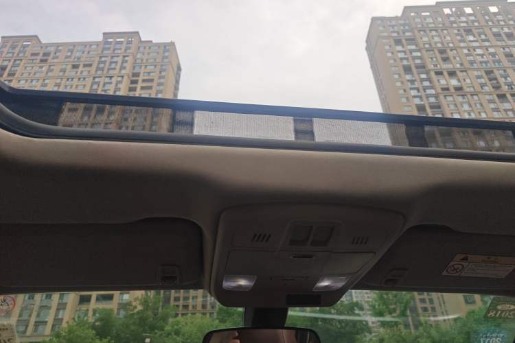 Used Buick Envision 2016 20T Two-Wheel-Drive Elite Model Headliner