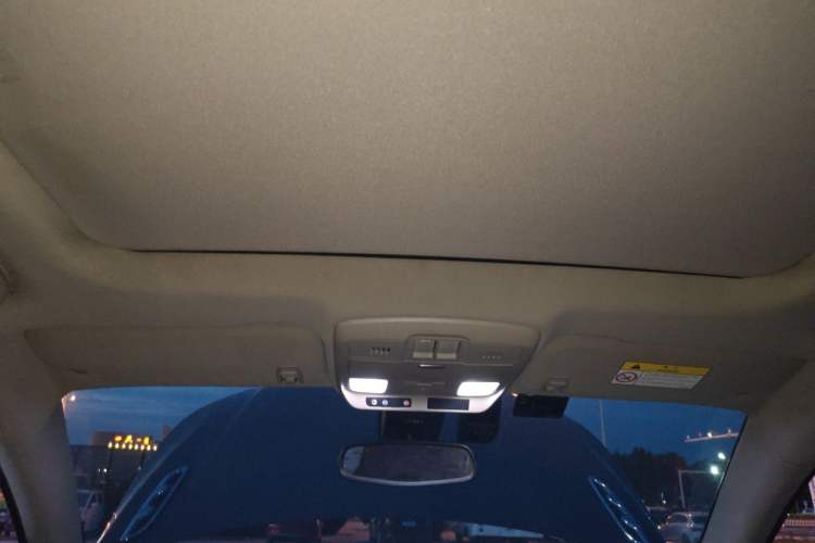 Used Buick Envision 2016 28T Four-Wheel Drive Luxury Model Headliner