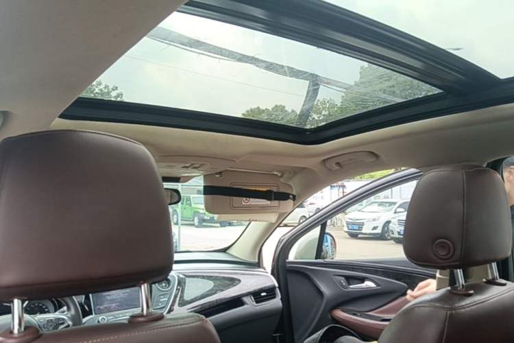 Used Buick Envision 2016 20T Two-Wheel-Drive Elite Model Headliner