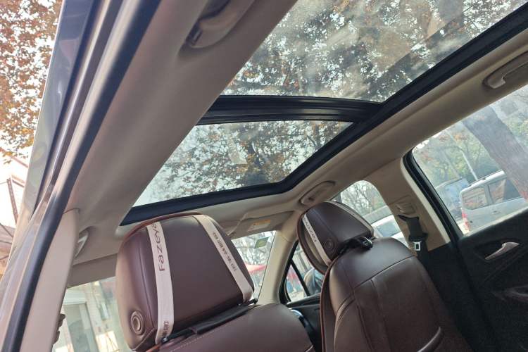 Used Buick Envision 2016 20T Two-Wheel-Drive Elite Model Headliner
