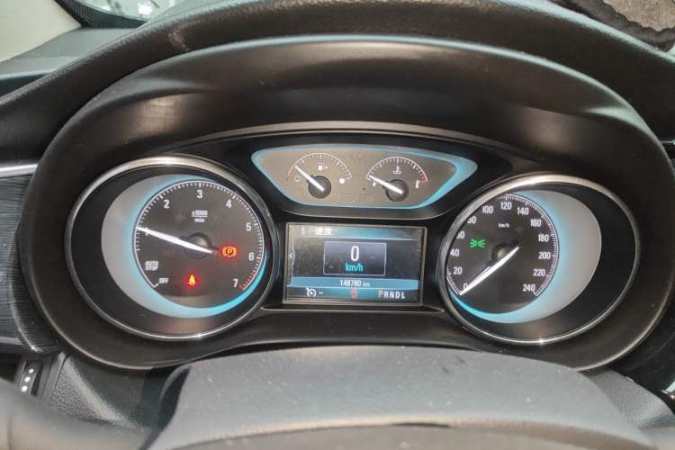 Used Buick Envision 2016 20T Two-Wheel-Drive Elite Model Instrument Cluster