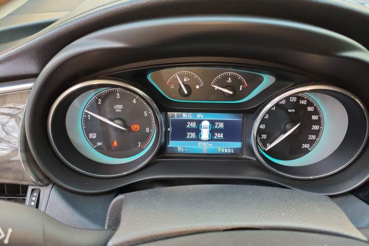 Used Buick Envision 2016 20T Two-Wheel-Drive Elite Model Instrument Cluster