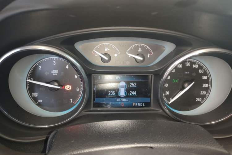 Used Buick Envision 2016 20T Two-Wheel-Drive Elite Model Instrument Cluster