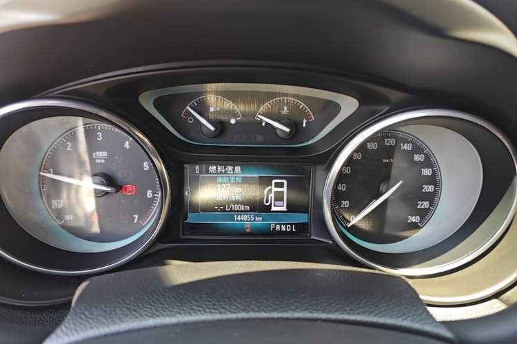 Used Buick Envision 2016 20T Two-Wheel-Drive Elite Model Instrument Cluster