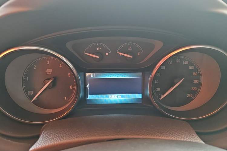 Used Buick Envision 2016 20T Two-Wheel-Drive Elite Model Instrument Cluster
