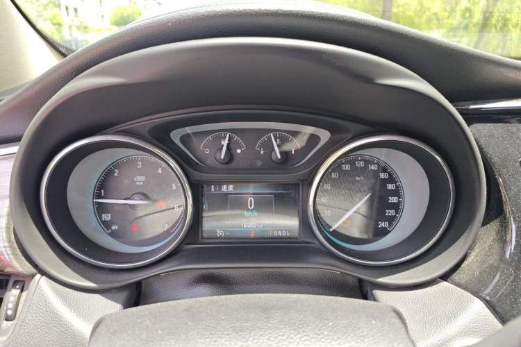 Used Buick Envision 2016 20T Two-Wheel-Drive Elite Model Instrument Cluster