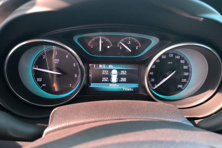 Used Buick Envision 2016 20T Two-Wheel-Drive Elite Model Instrument Cluster