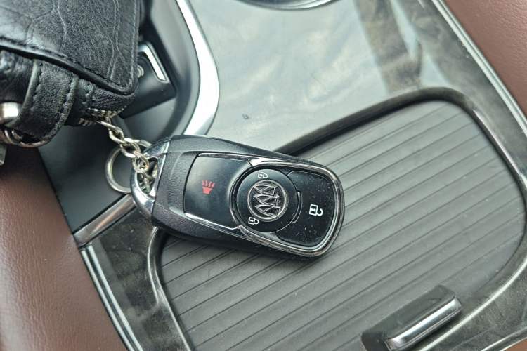 Used Buick Envision 2016 20T Two-Wheel-Drive Elite Model Interior 1