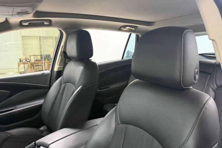 Used Buick Envision 2016 20T Two-Wheel Drive Leading Version Interior 1