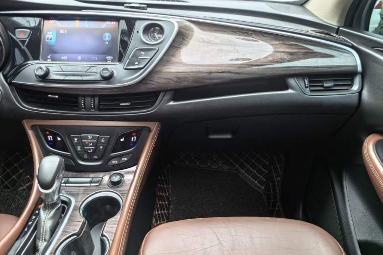 Used Buick Envision 2016 20T Two-Wheel-Drive Elite Model Interior 11