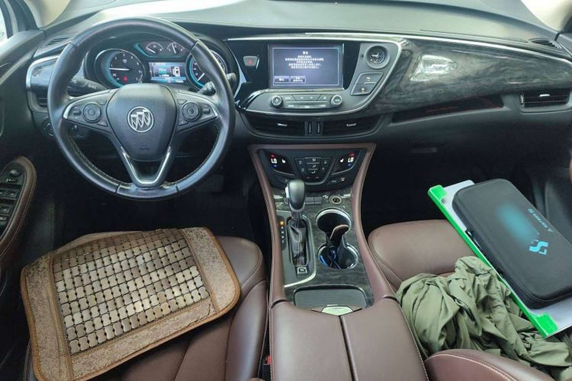 Used Buick Envision 2016 20T Two-Wheel-Drive Elite Model Interior 2
