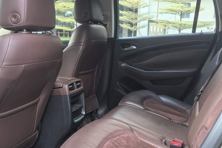 Used Buick Envision 2016 20T Two-Wheel-Drive Elite Model Interior 2