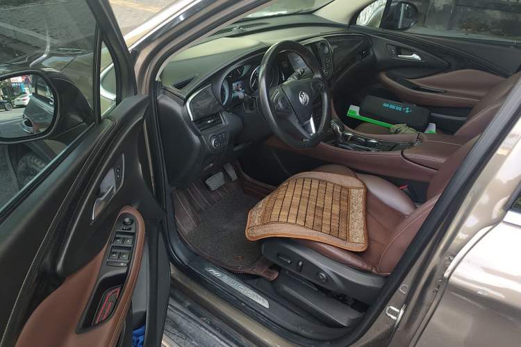 Used Buick Envision 2016 20T Two-Wheel-Drive Elite Model Interior 3